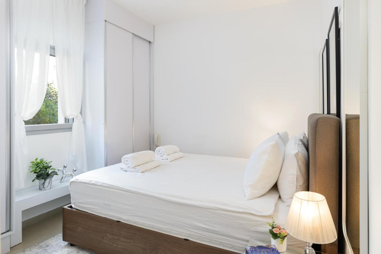 Quiet Hideaway & Terrace Near Beach By Feelhome Тел Авив Екстериор снимка