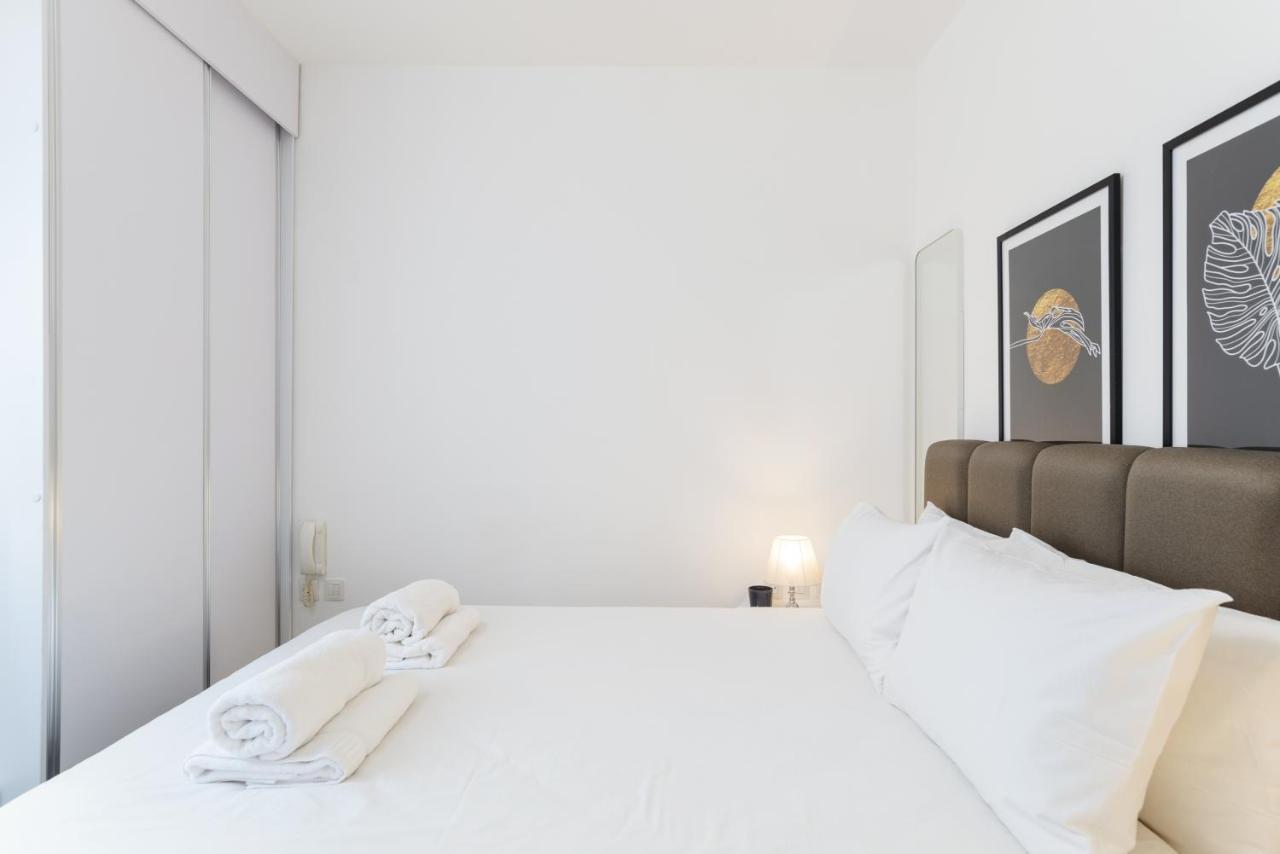 Quiet Hideaway & Terrace Near Beach By Feelhome Тел Авив Екстериор снимка