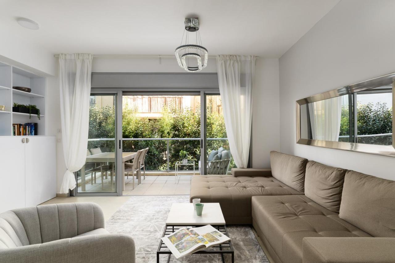 Quiet Hideaway & Terrace Near Beach By Feelhome Тел Авив Екстериор снимка