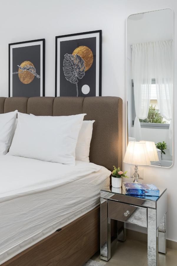 Quiet Hideaway & Terrace Near Beach By Feelhome Тел Авив Екстериор снимка